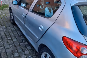 Auto Peugeot 206 plus perfetta per neopatenti