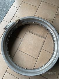 Cagiva Elefant 900 cerchio posteriore
