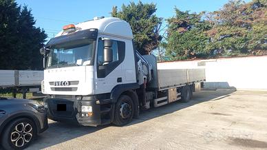 Motrice Stralis 310 (euro 5) con gru