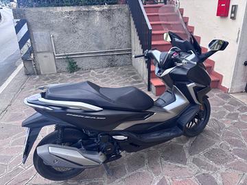 Scooter Honda Forza  350