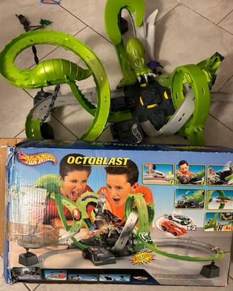 Hot wheels pista OCTOBLAST