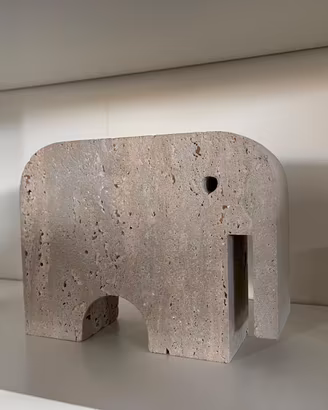 Elefante in travertino