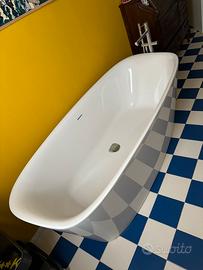 Vasca da bagno design centro stanza