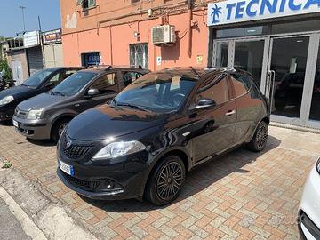 Lancia Ypsilon 1.0 FireFly 5 porte S&S Hybrid Silv