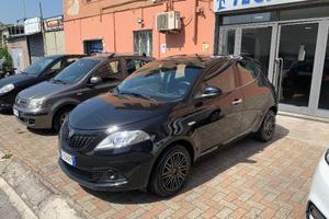 Lancia Ypsilon 1.0 FireFly 5 porte S&S Hybrid Silv