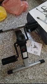 Pedaliera per gambe e braccia