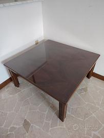 Tavolo in legno e vetro