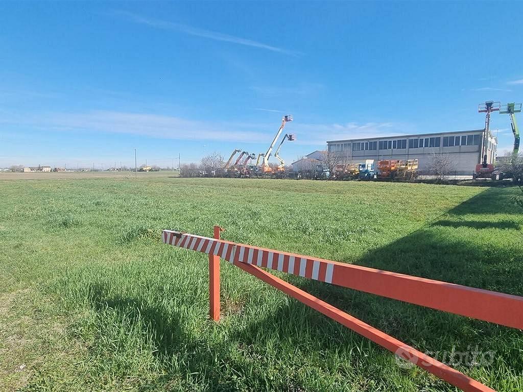 Terreno di 8000 m² a Parma - Vista 3