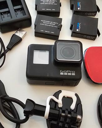 gopro hero 7 black con accessori 