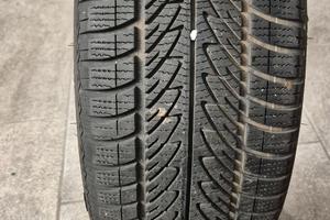 Gomma invernale 225/40/18 92V