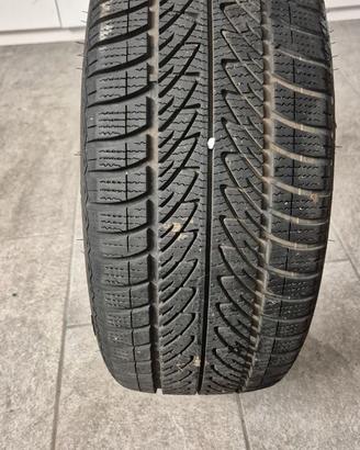 Gomma invernale 225/40/18 92V