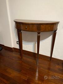 Mobile consolle a mezzaluna