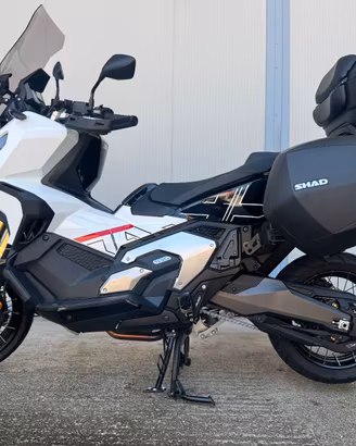 Honda x-adv 750