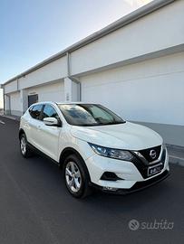 Nissan Qashqai 1.6 N-Connecta