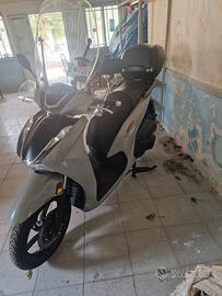 Honda sh 350 sport
