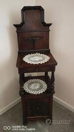 2 comodini fine 800 primi 900