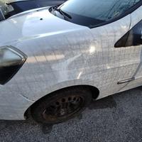 Parafango sinistro RENAULT CLIO del 2009