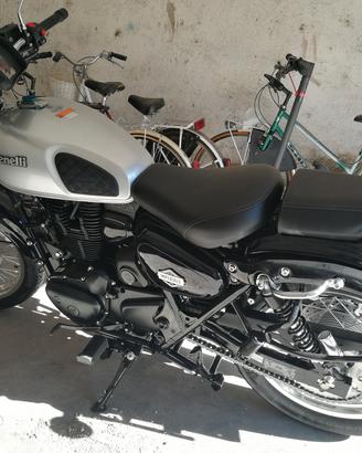 Moto Benelli Imperiale 400