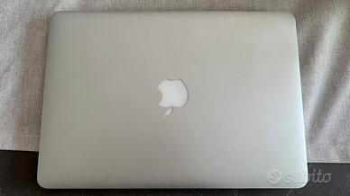 Apple Mac book pro 13”