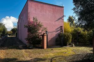 Indipendente in pietra