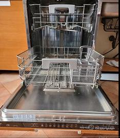 lavastoviglie Candy con difetto