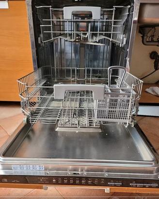 lavastoviglie Candy con difetto