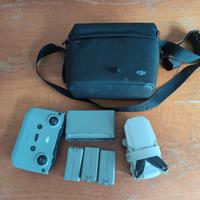 DJI Mini 2 Fly More Combo con 3 Batterie + borsa
