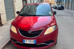 Lancia Ypsilon silver
