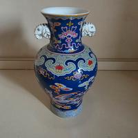 vaso con draghi e manico elefante 