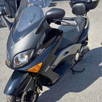 Yamaha T Max - 2004