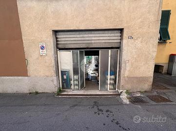 MAGAZZINO A GENOVA