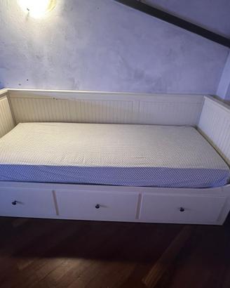 Divano letto con cassetti