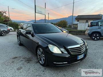 Mercedes-Benz Classe E E 200 BlueTEC Automati...