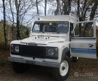 Land Rover Defender 90
