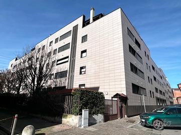 4 LOCALI A SETTIMO MILANESE