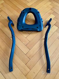 Piastra bauletto e attacchi GIVI Monokey (Versys)