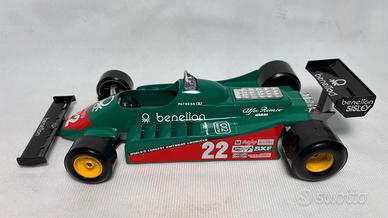 Burago 1/24 Alfa Romeo 179 Benetton# 22 Patrese