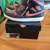 Air Jordan 1 Mid SE