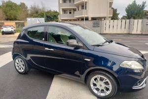 Lancia Ypsilon 1.2 69 CV 5 porte GPL Ecochic Plati