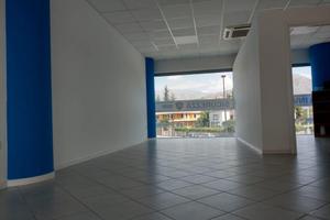 Ufficio con ampie vetrate