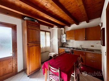 CASA SEMINDIPENDENTE A FARRA DI SOLIGO