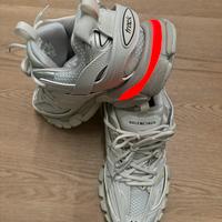 balenciaga track led