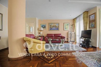 Appartamento di 144 m² con 4 locali e box auto a B