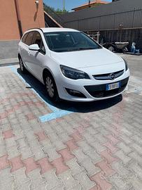 Opel Astra SW anno 2013