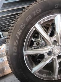 gomme invernali con cerchi in lega usati