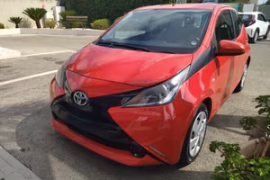Toyota Aygo 1.0 VVT-i 69 CV 5 porte x-play TSS MMT