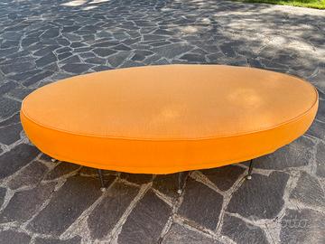 Pouf ovale arancione 150 cm per salotto o ufficio