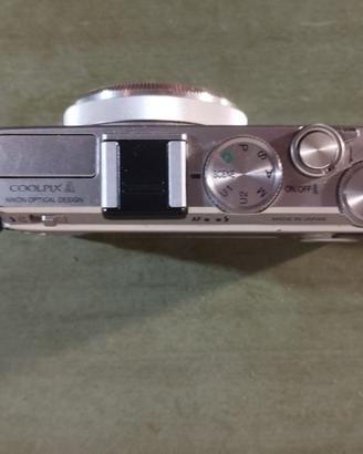 Nikon Coolpix A APS-C 16MP + 2 batterie + caric