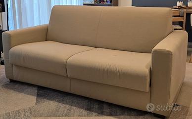 Divano letto matrimoniale