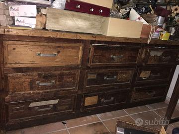 Banco da Lavoro vintage Anni 30 con 18 Cassettoni